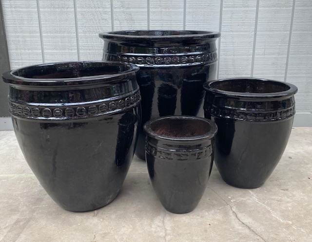 Rimmed Outdoor Ceramic Pot